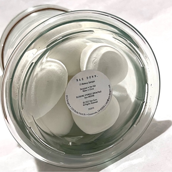 Rae Dunn BLENDING SPONGES 15 Makeup Sponges in Glass Jar White/Teal - Picture 6 of 9